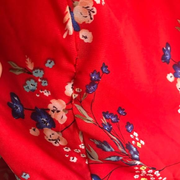 Red floral Wrap Midi Dress - Picture 4 of 7